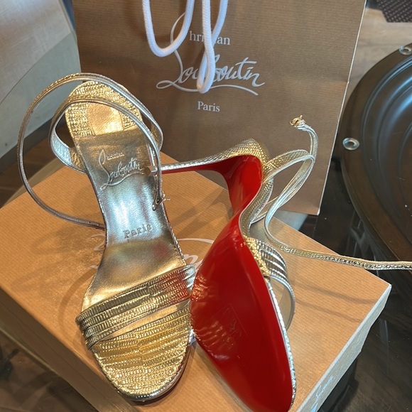 SOLD - Picture 3 of 6